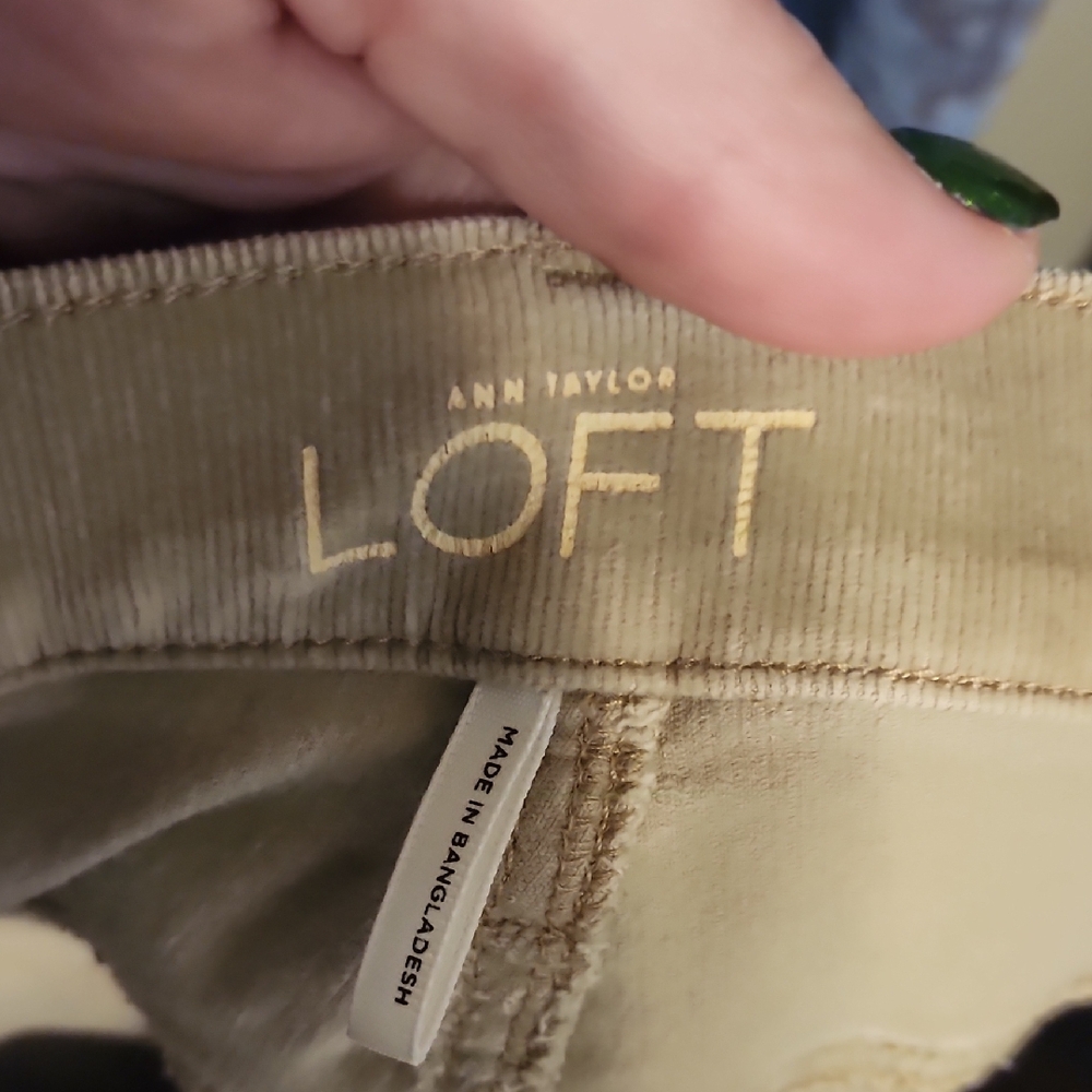 2/$5 LOFT Tan Skinny Women's Jeans - Picture 5 of 5
